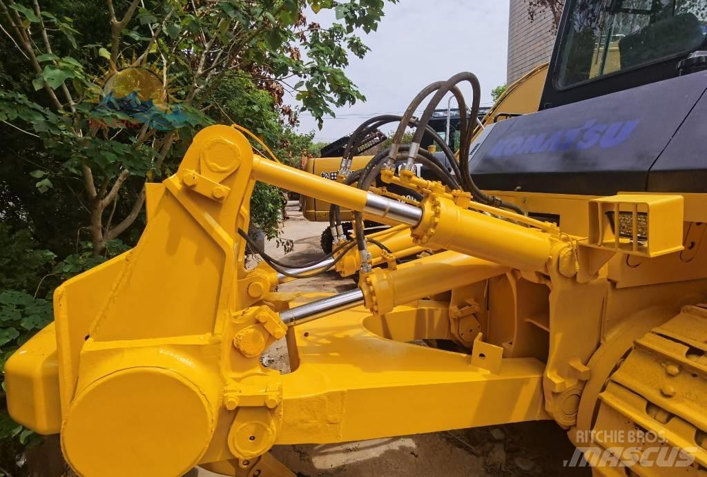 Komatsu D 155 AX Buldozer sobre oruga
