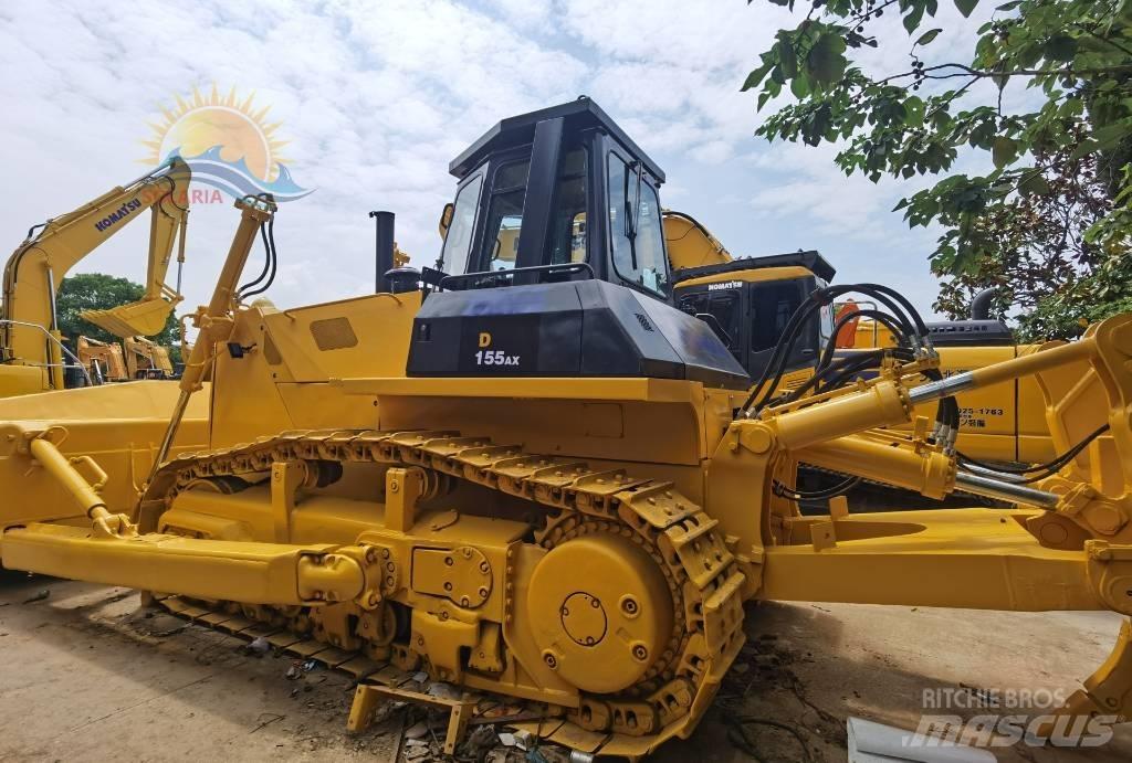 Komatsu D 155 AX Buldozer sobre oruga
