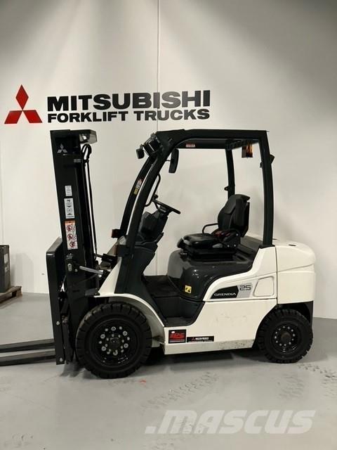 Mitsubishi FD25N3 Carretillas diesel