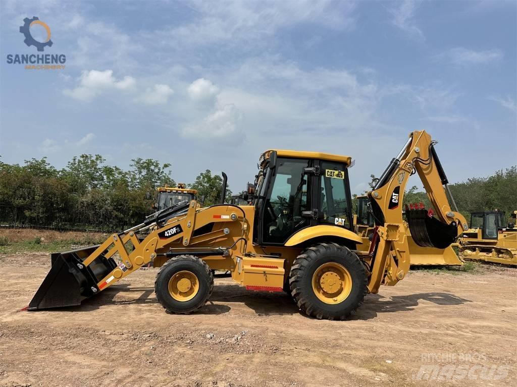 CAT 420F2 Retrocargadoras