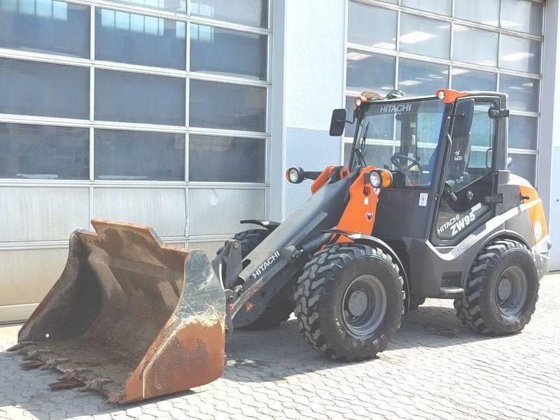 Hitachi ZW 95-6 Minicargadoras
