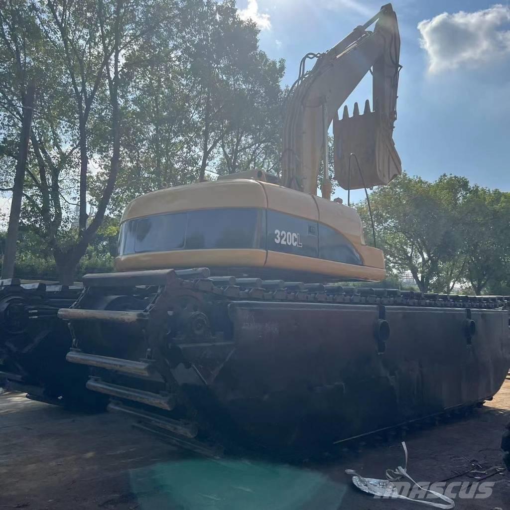 CAT 320 C Excavadoras anfibio