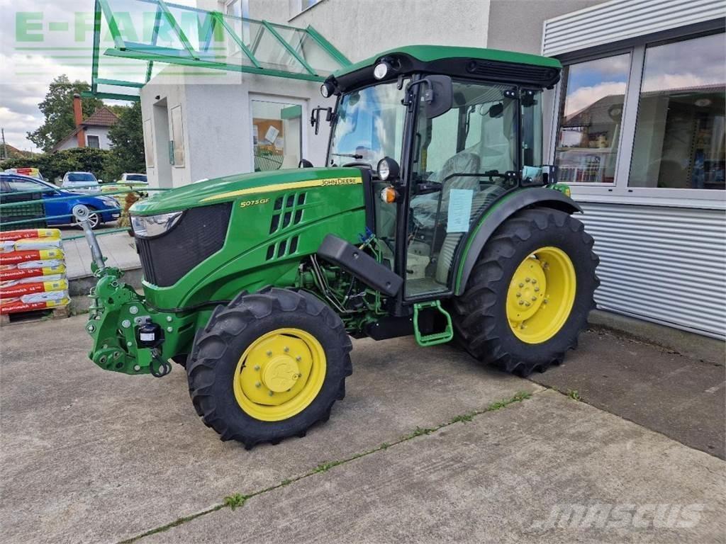 John Deere 5075 GF Tractores