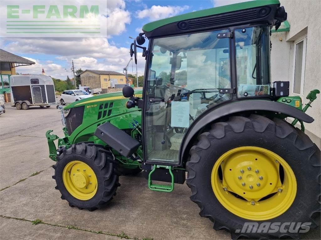 John Deere 5075 GF Tractores