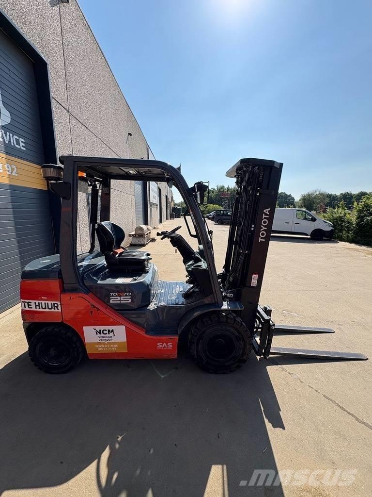 Toyota 8 FDF 25 Carretillas diesel