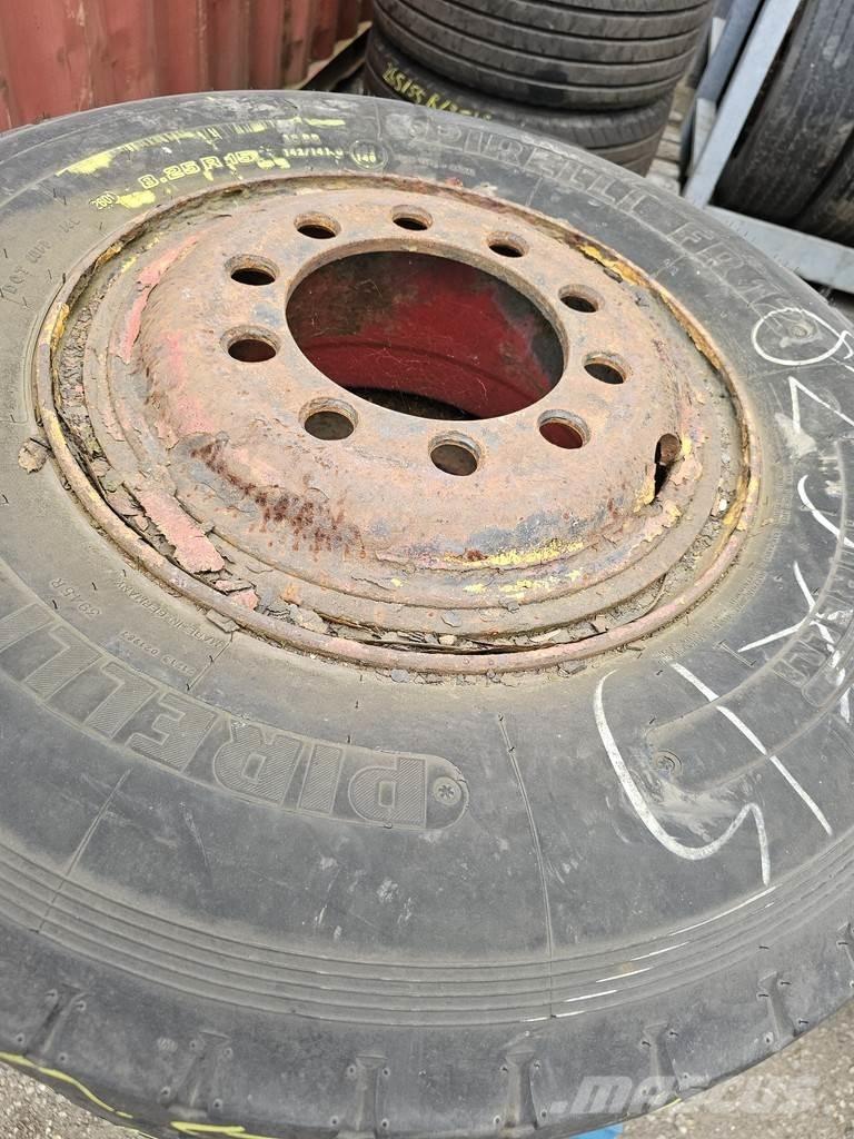 Pirelli 825X15 Transporte - Otros