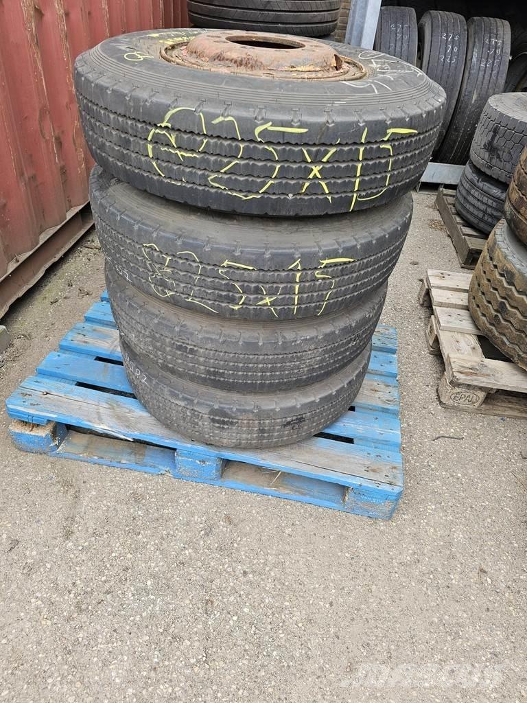 Pirelli 825X15 Transporte - Otros
