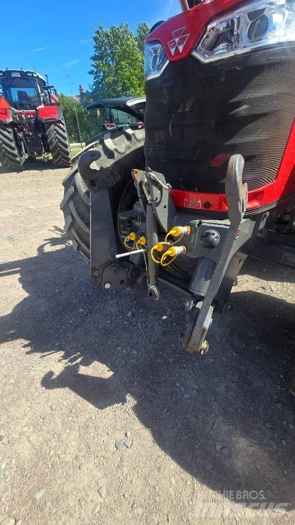 Massey Ferguson 5710 Tractores