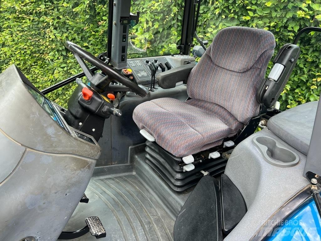 New Holland TM 150 Tractores