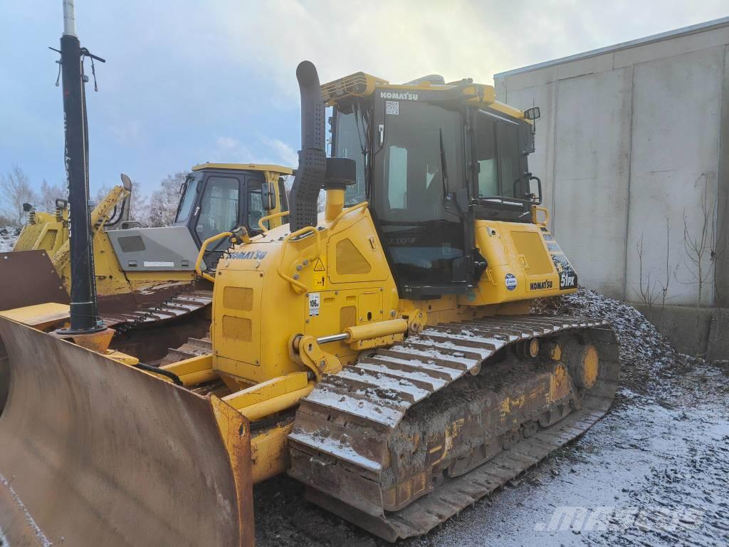 Komatsu D 51 PX-24 Buldozer sobre oruga