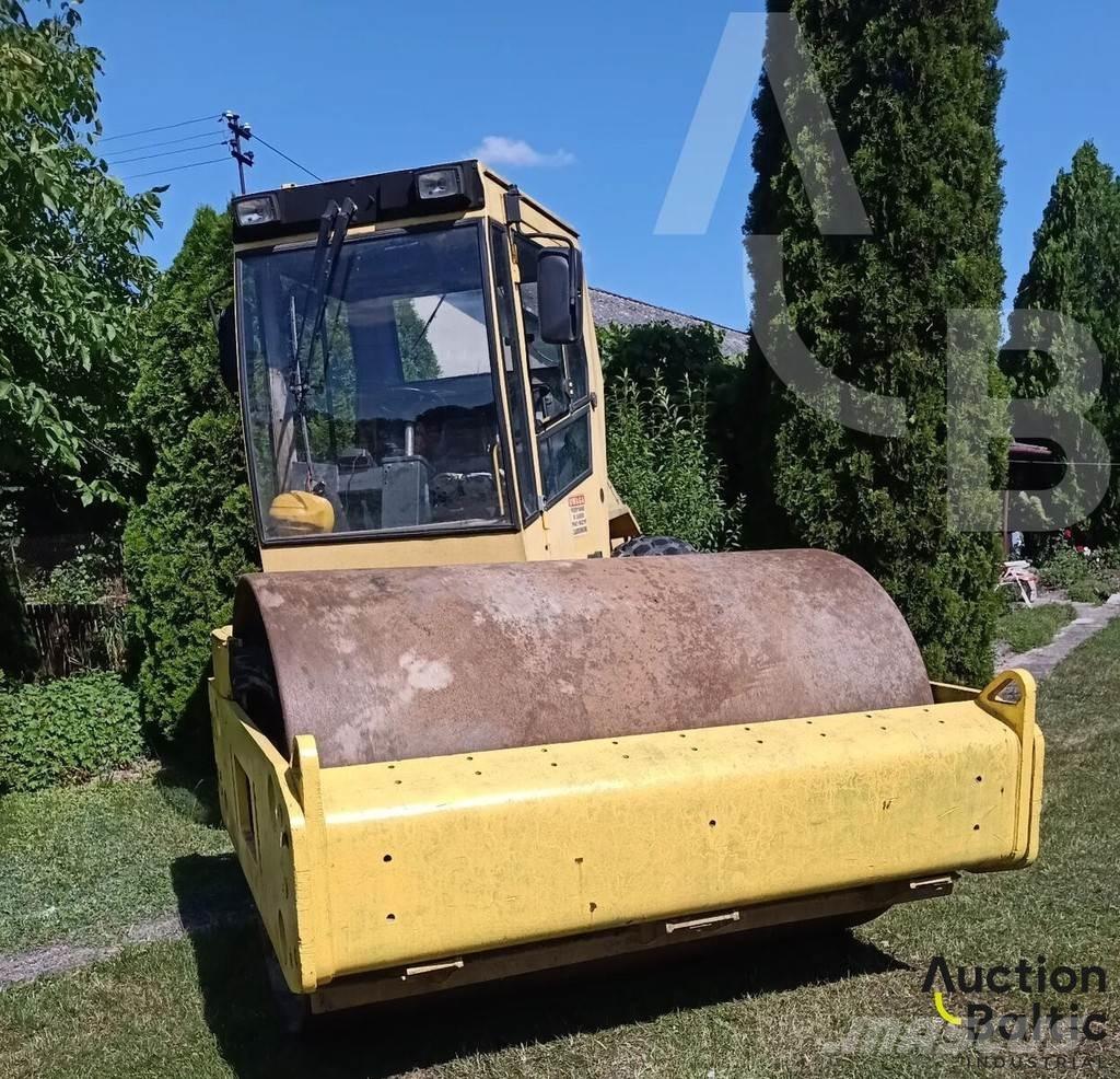 Bomag BW 211 D Rodillos de un solo tambor