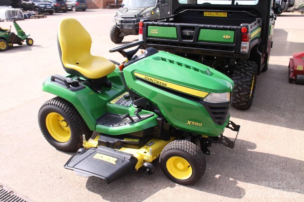 John Deere X 590 Tractores corta-césped
