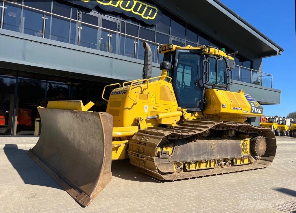 Komatsu D 71P Xi Buldozer sobre oruga