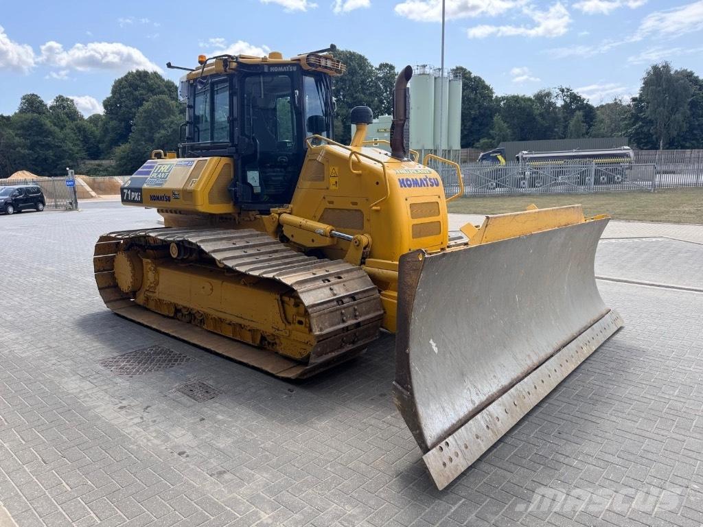 Komatsu D 71P Xi Buldozer sobre oruga