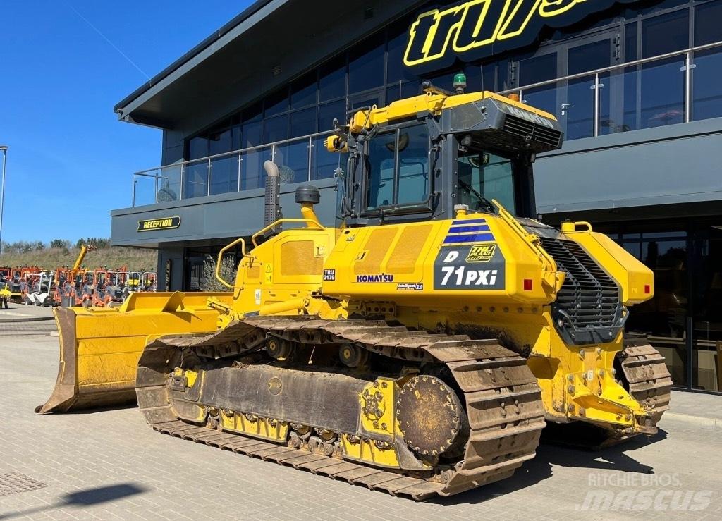Komatsu D 71P Xi Buldozer sobre oruga