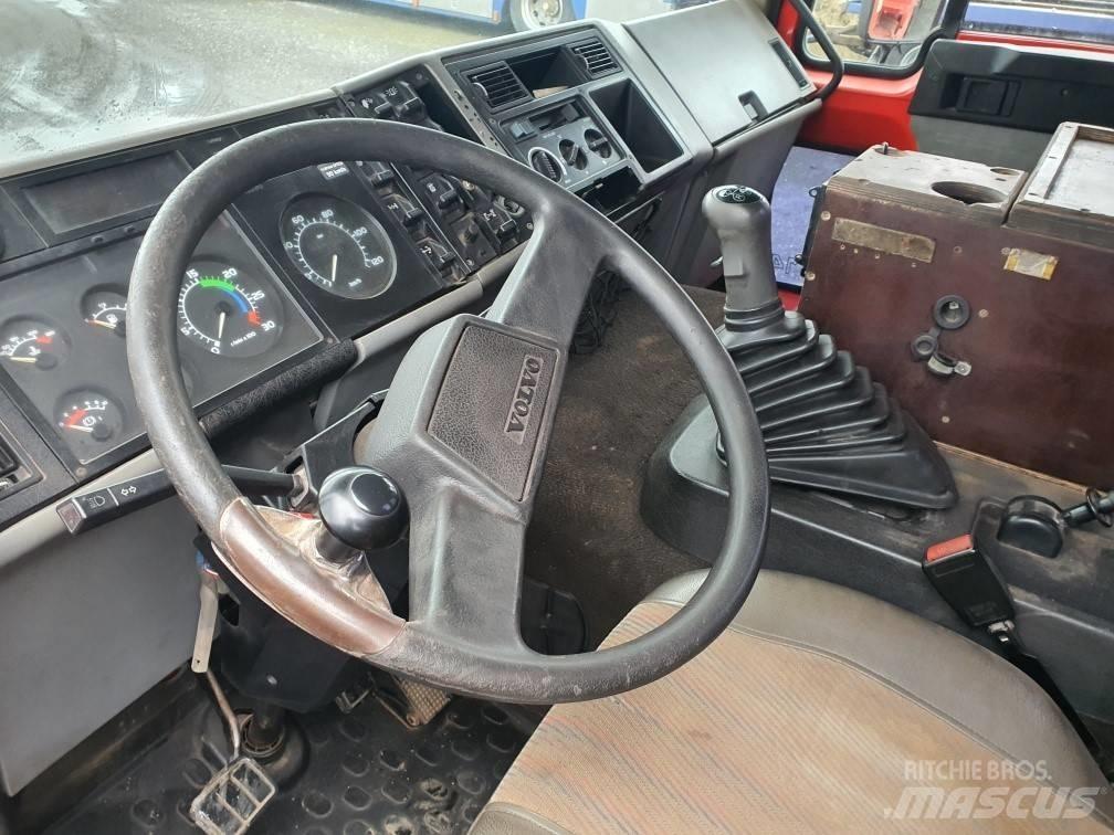 Volvo FL614 Grúas de vehículo
