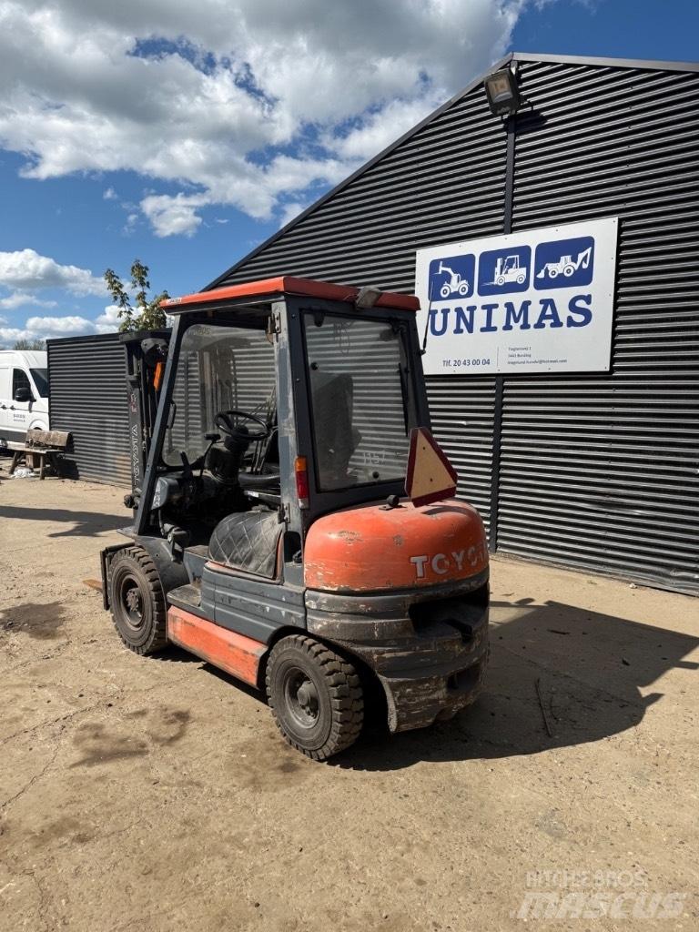 Toyota FD 25 Carretillas diesel