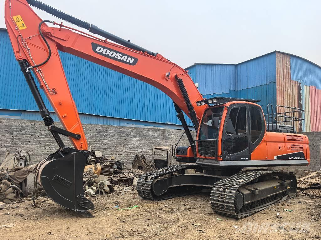 Doosan DX300 Excavadoras de cadenas