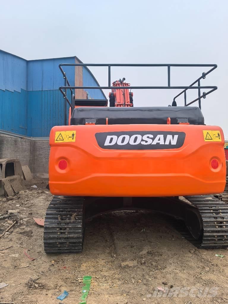 Doosan DX300 Excavadoras de cadenas