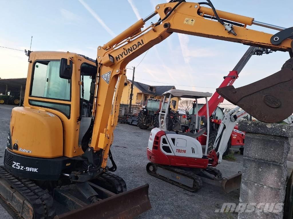 Hyundai 25 Z-9 AK Mini excavadoras < 7t