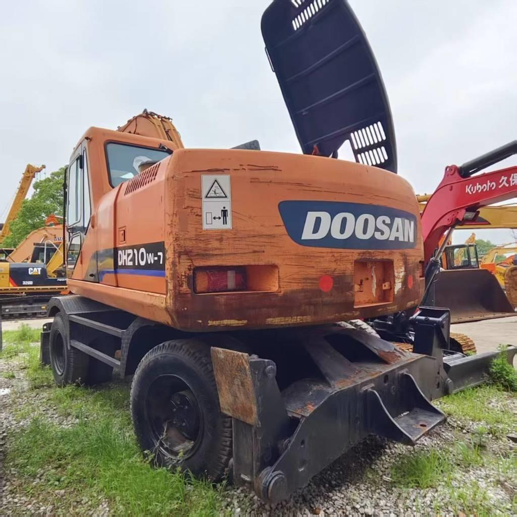 Doosan DH 210 W-7 Excavadoras de ruedas