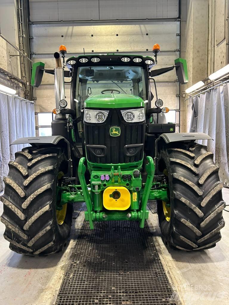 John Deere 6R 215 Tractores