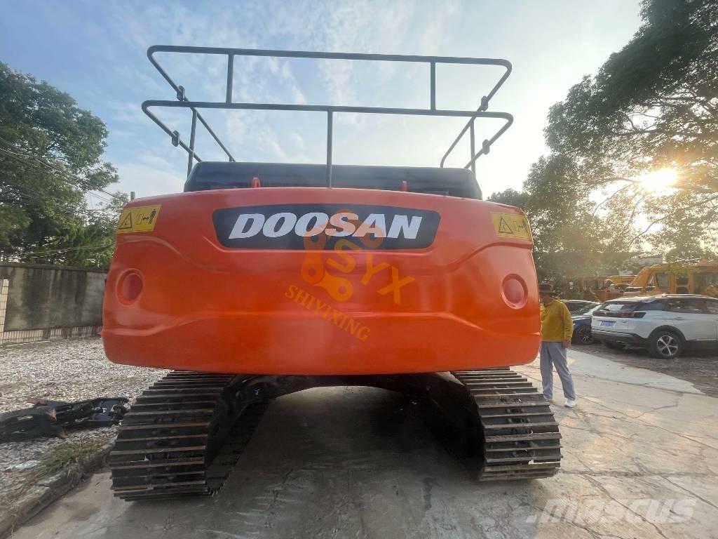 Doosan DX 300 Excavadoras de cadenas