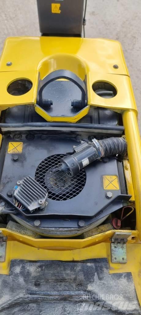 Atlas Copco LH 700 Vibradores