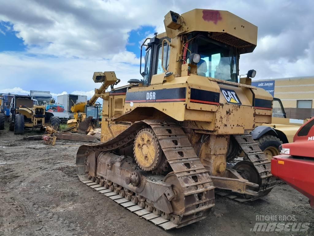 CAT D 6 R III Buldozer sobre oruga