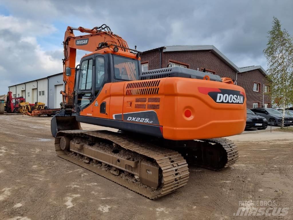 Doosan DX 225 LC-3 Excavadoras de cadenas