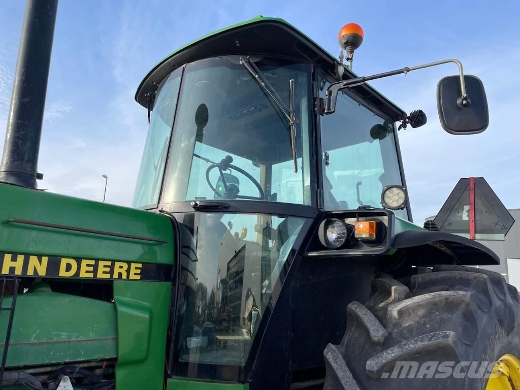 John Deere 4755 Tractores