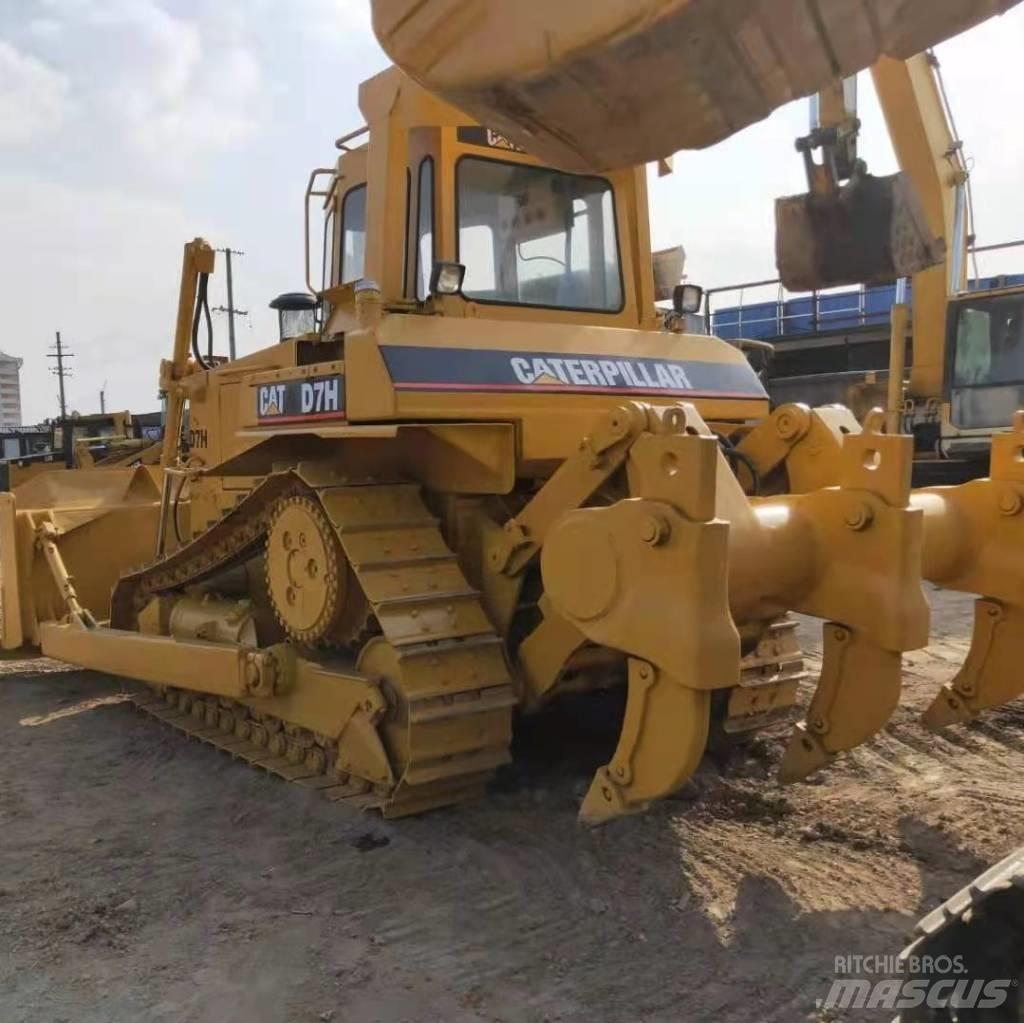 CAT D7H Buldozer sobre oruga