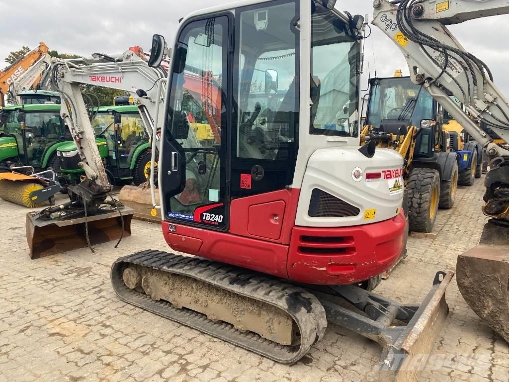 Takeuchi TB 240 Mini excavadoras < 7t