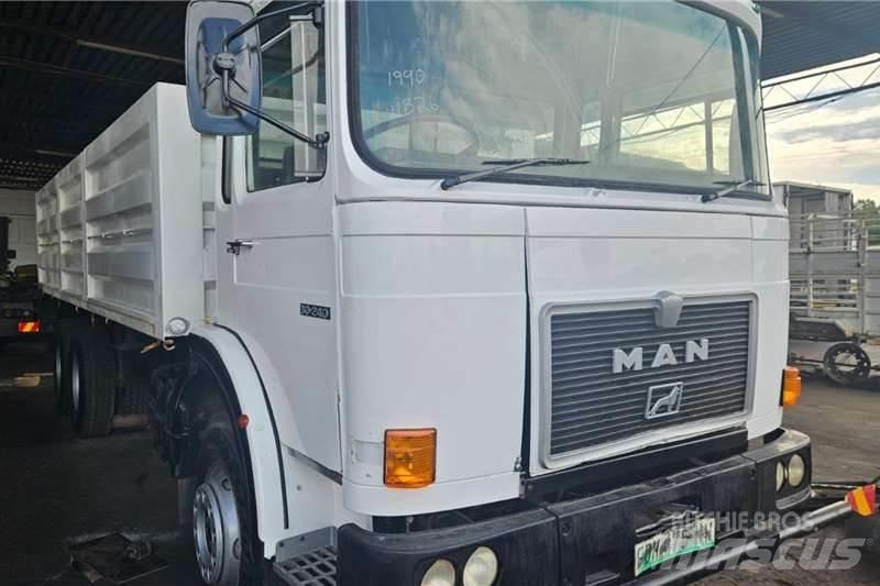 MAN 30-240 Otros camiones