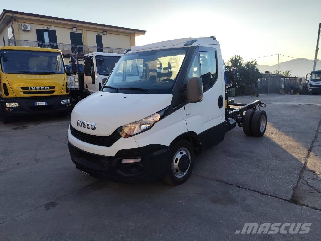 Iveco Daily 35-150 Camiones grúa