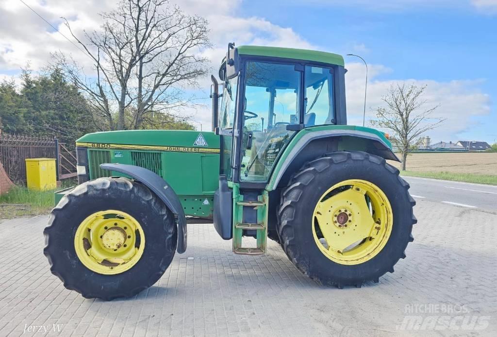 John Deere 6800 Tractores
