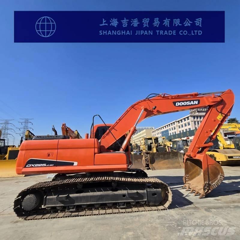 Doosan DX 225 Excavadoras de cadenas