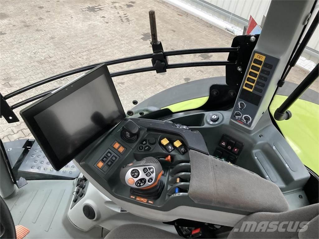 CLAAS Axion 870 Tractores