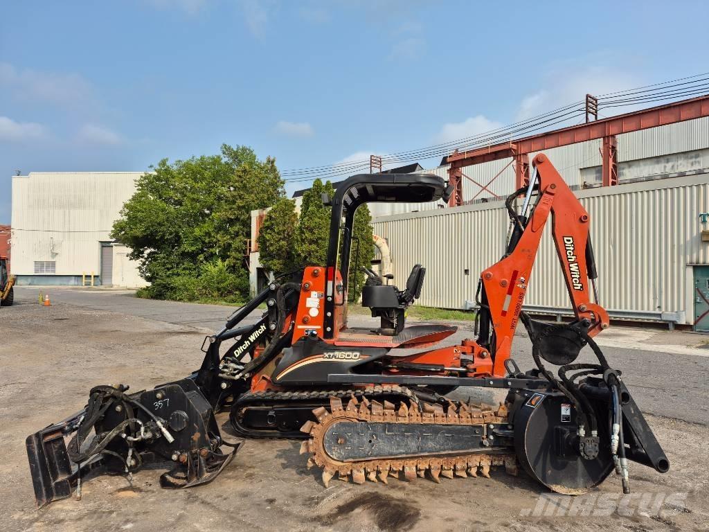 Ditch Witch XT 1600 Retrocargadoras