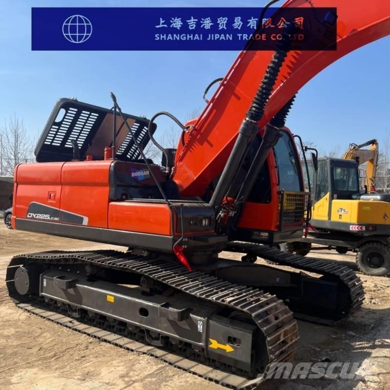 Doosan DX 225 Excavadoras de cadenas