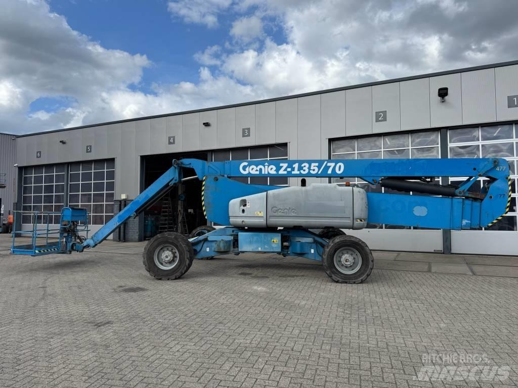 Genie Z 135/70 Plataforma de trabajo articulada