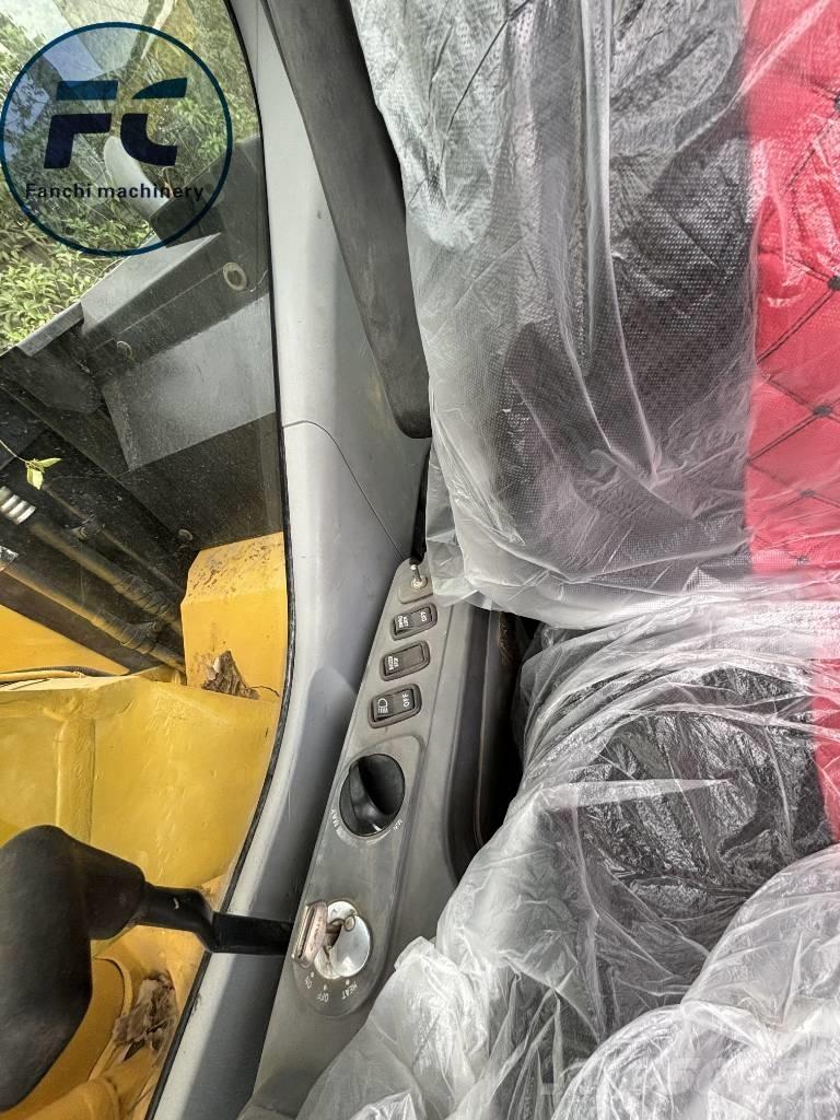 Komatsu 128 Excavadoras de cadenas