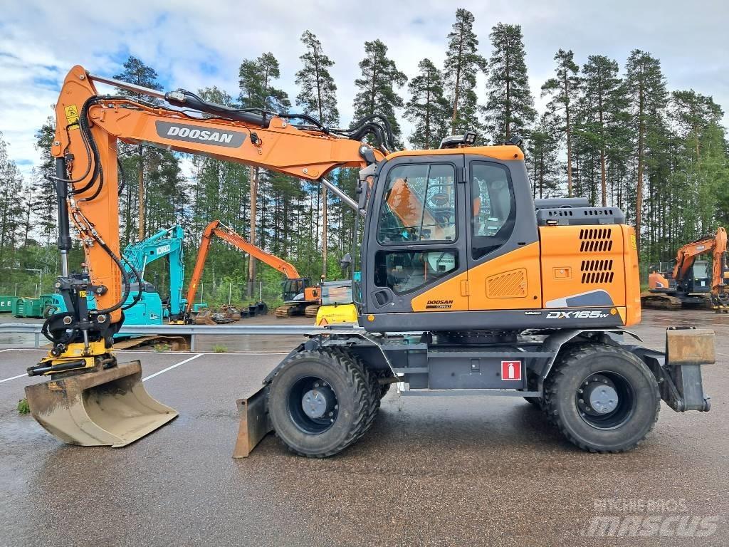 Doosan DX 165 W-5 Excavadoras de ruedas