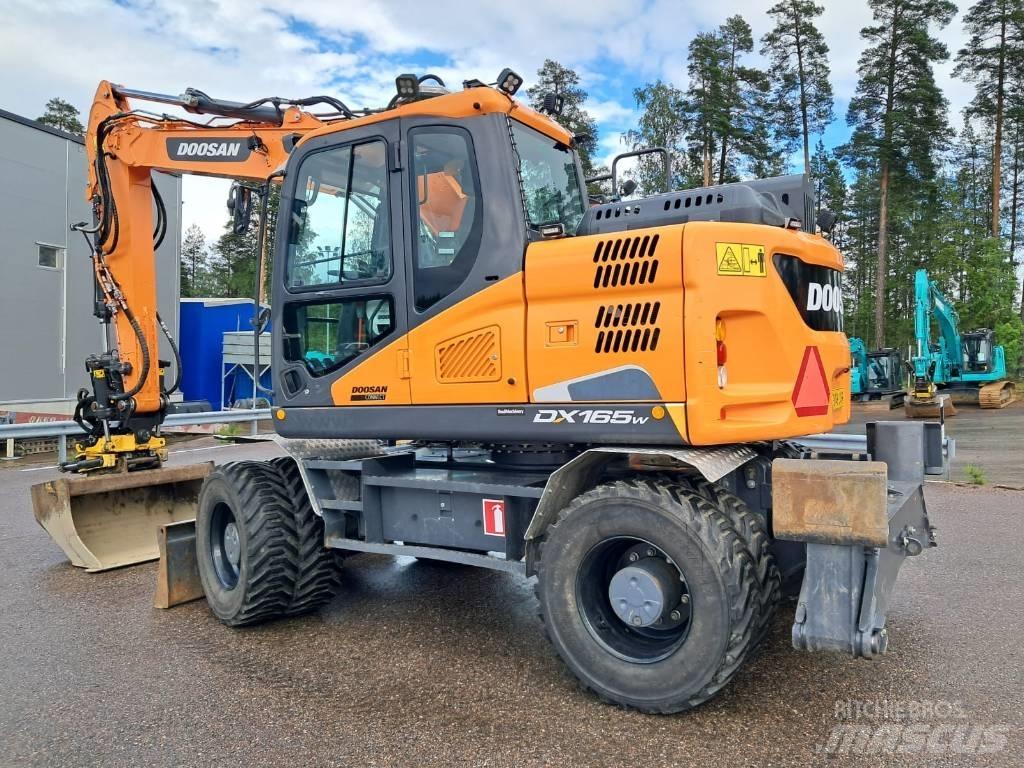 Doosan DX 165 W-5 Excavadoras de ruedas