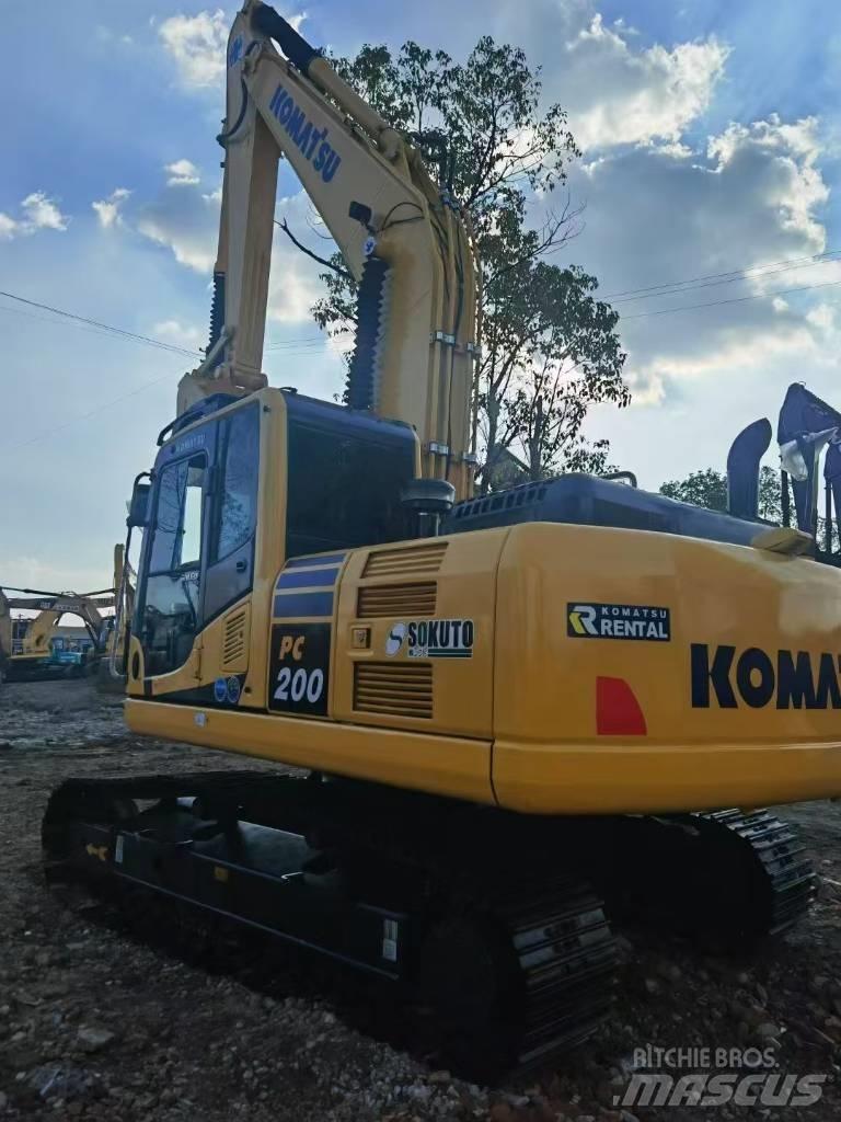 Komatsu 200-8 Excavadoras de cadenas