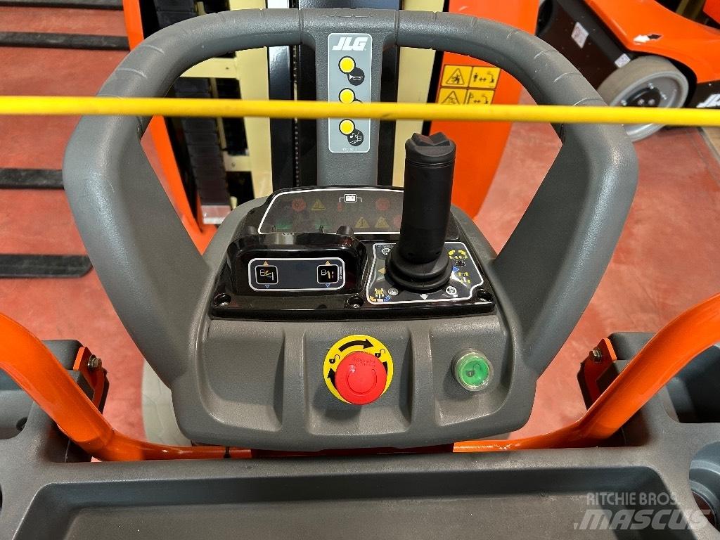 JLG Toucan 10 E-L Ascensores de personal y montacargas de acceso