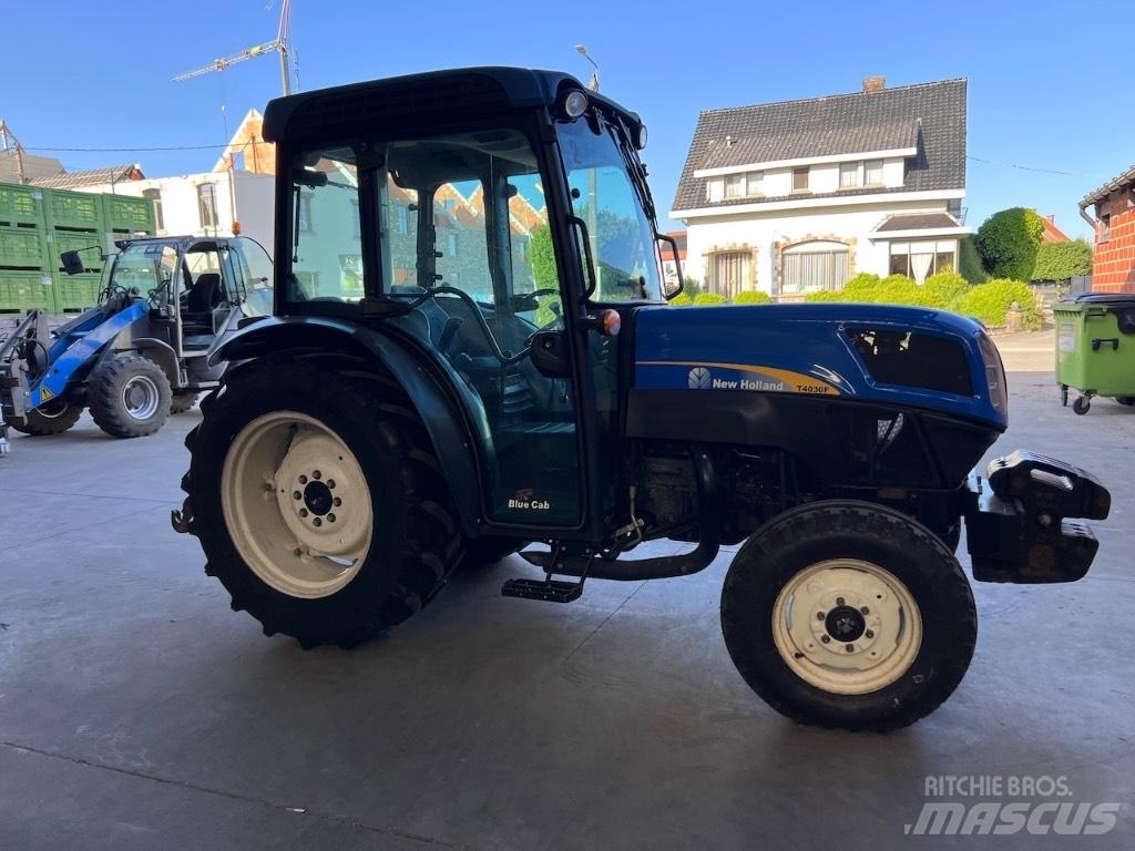 New Holland T4030F Tractores