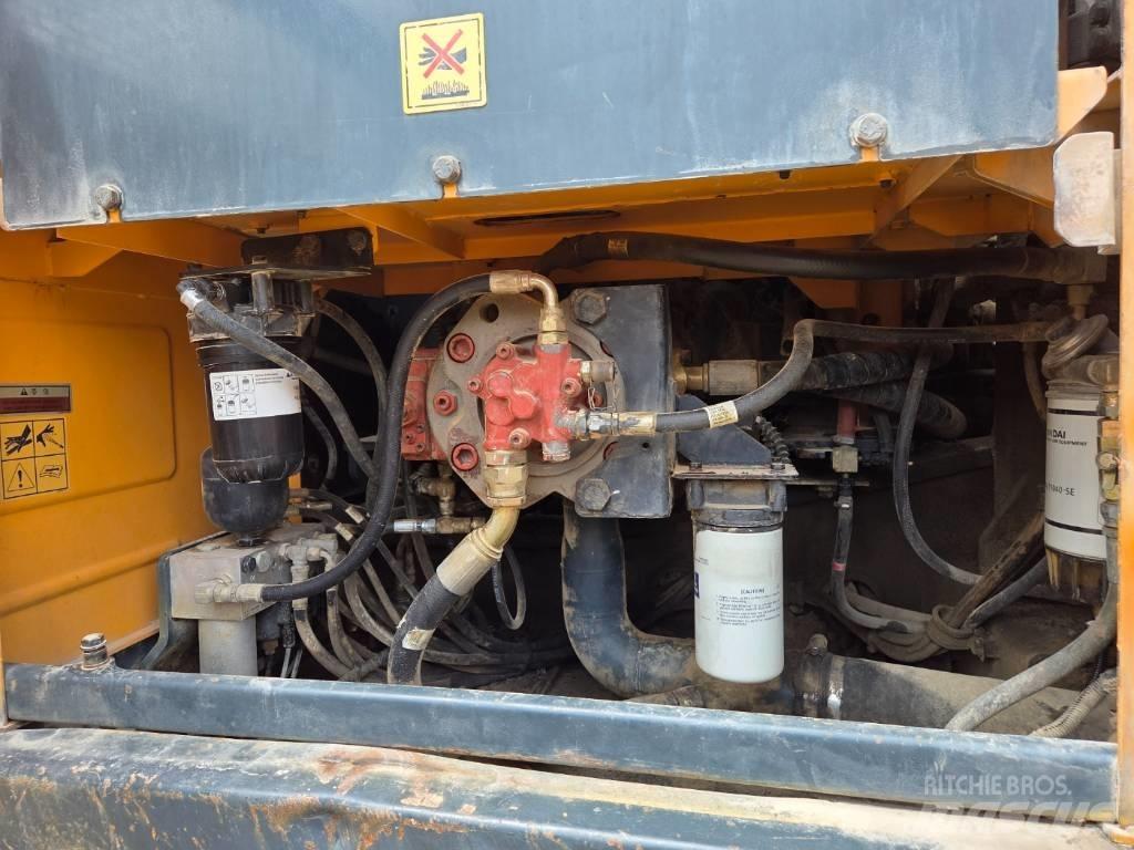 Hyundai HX 300 Excavadoras de cadenas