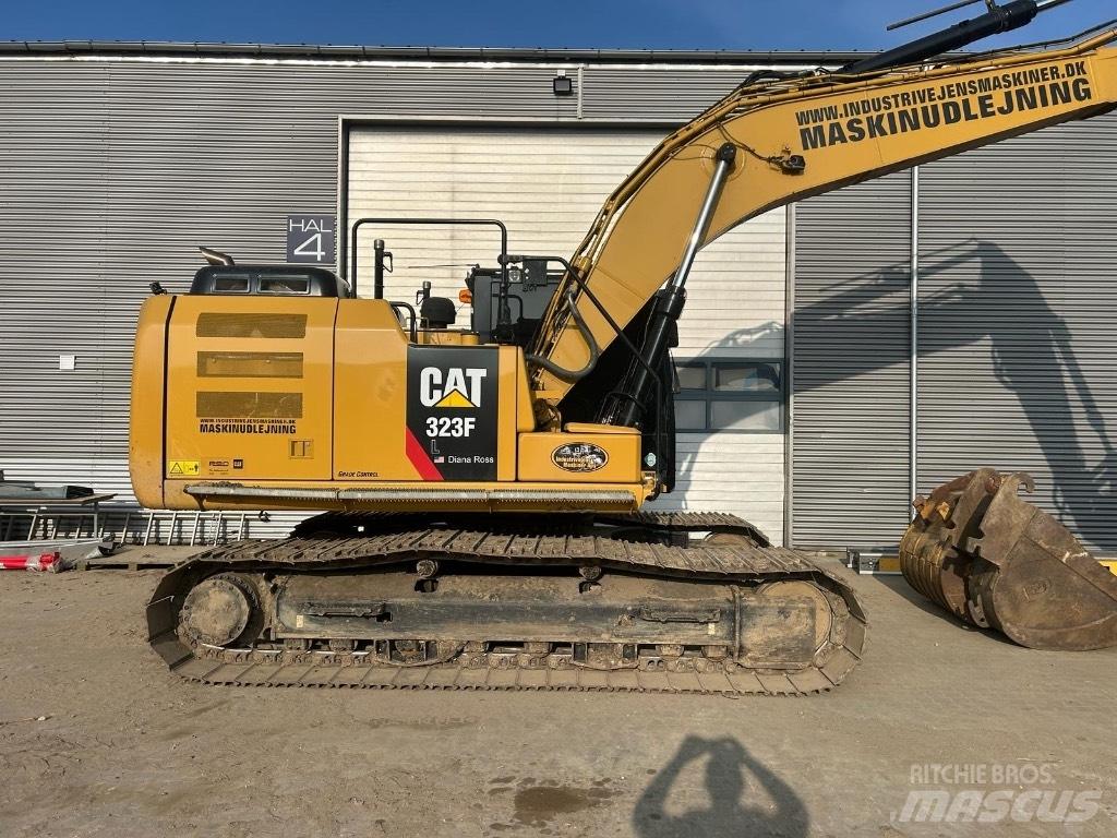 CAT 323 F L Excavadoras de cadenas