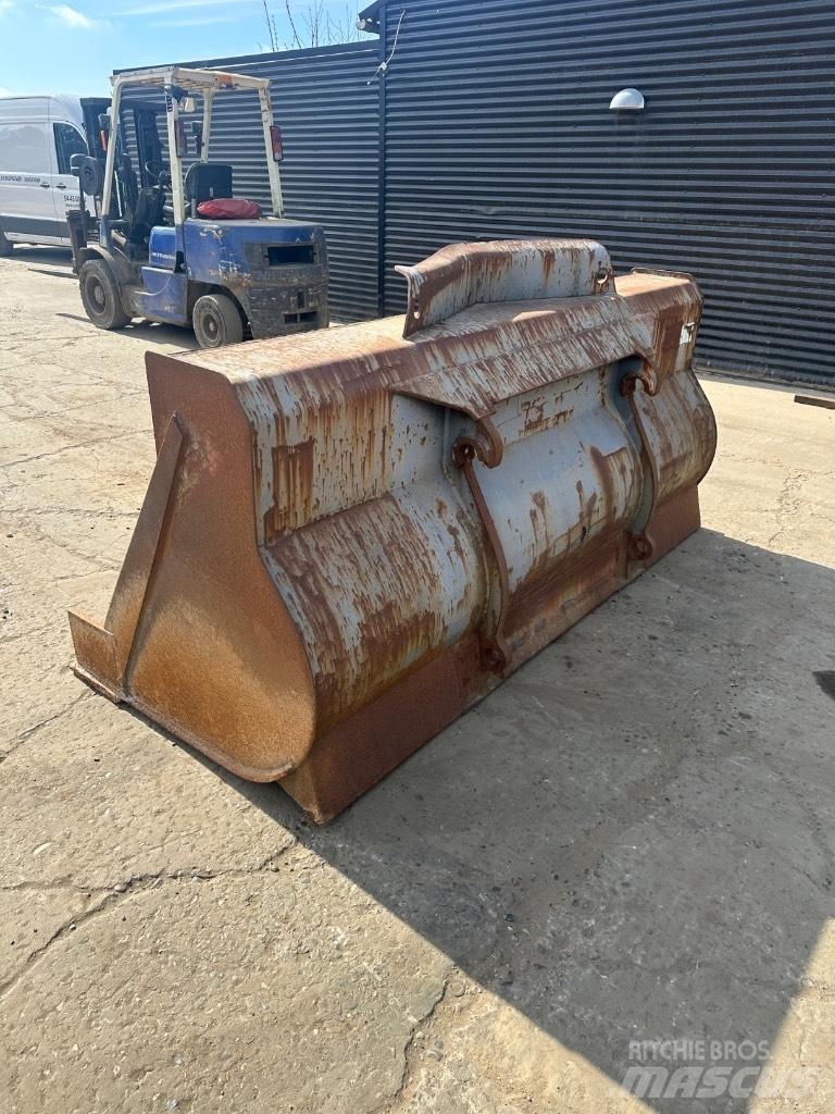Volvo 2500mm Cucharones